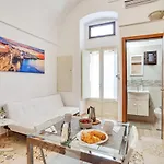 Tiny House 21 Bright Aparment * Polignano a Mare