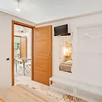 Tiny House 21 Bright Aparment