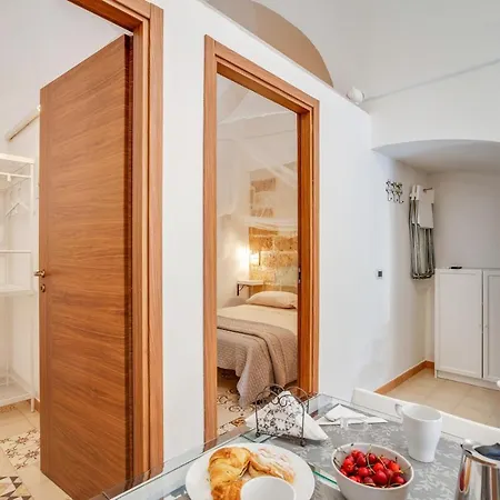 Tiny House 21 Bright Aparment